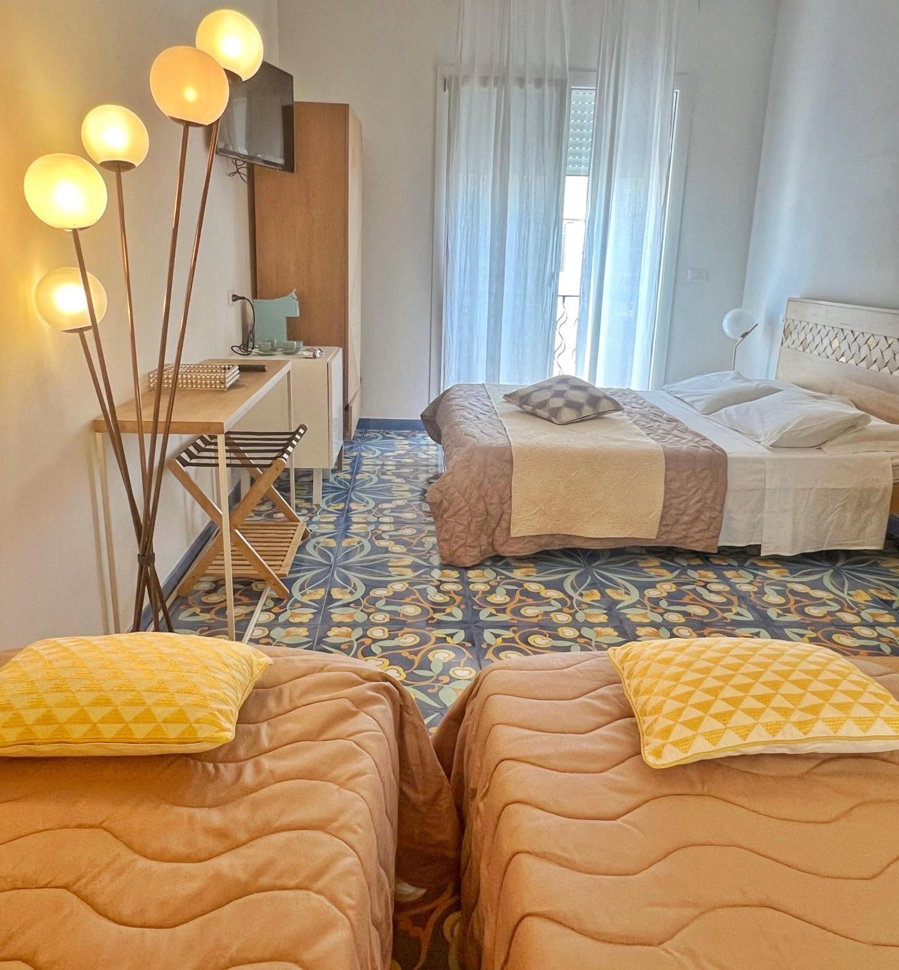 Le Bateau Bleu - Adults Only 12 Plus Porto Cesareo Zewnętrze zdjęcie